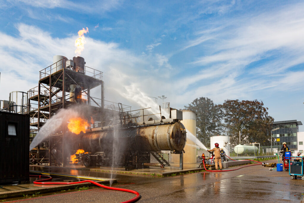 FMTC Dordrecht on fire