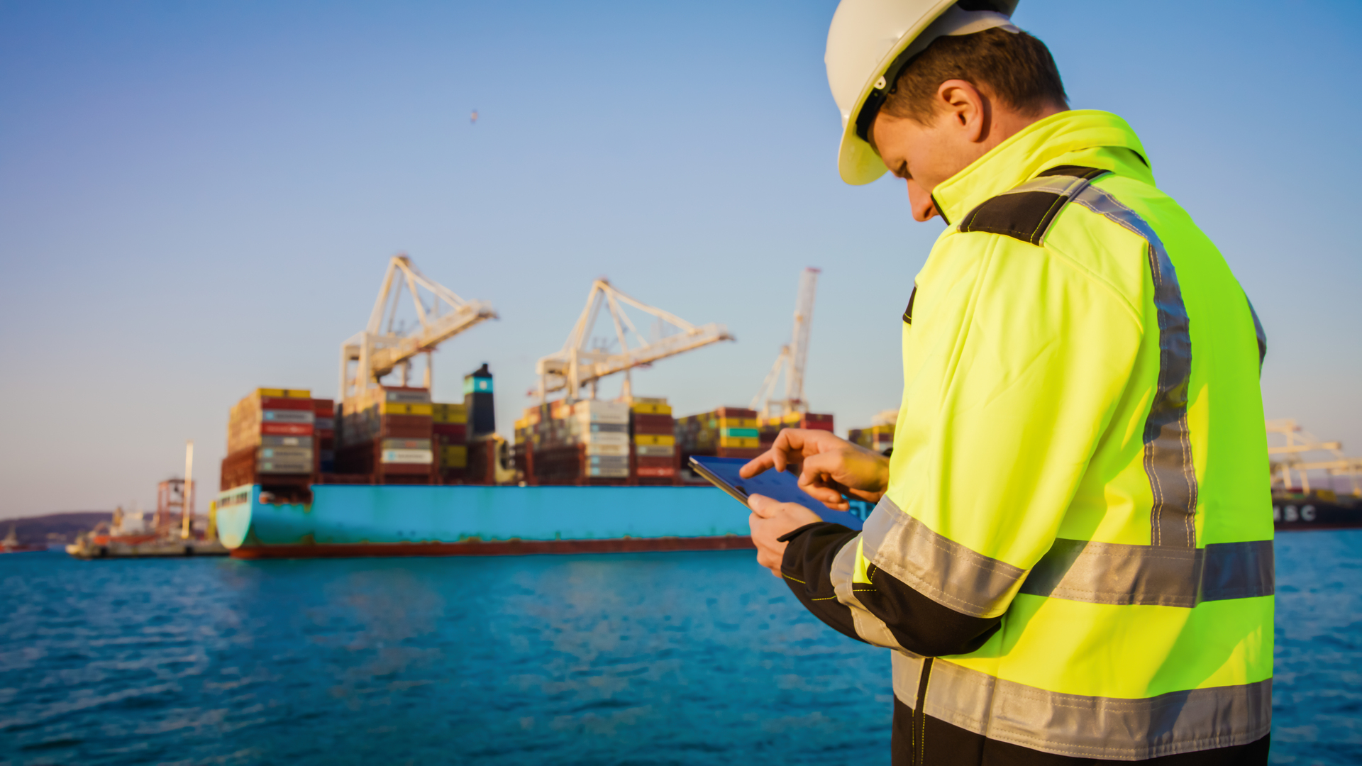 Shipping Training Cybersecurity for Passenger & Cargo Ships | Training Crew - FMTC Safety
